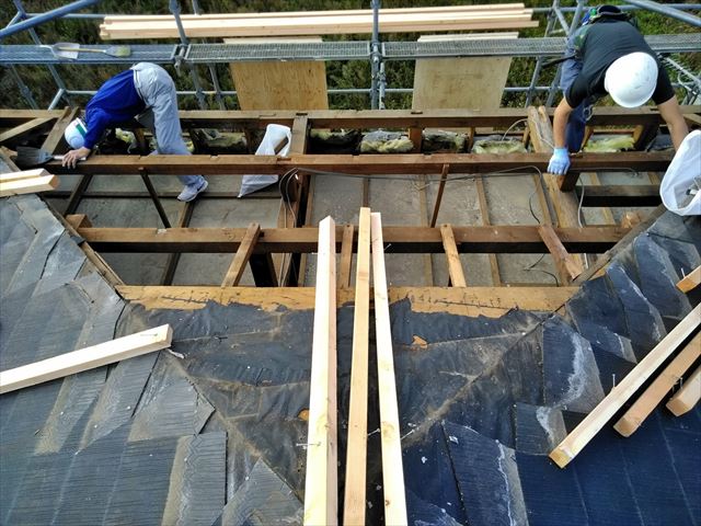 沼津市　屋根下地の台風被害状況