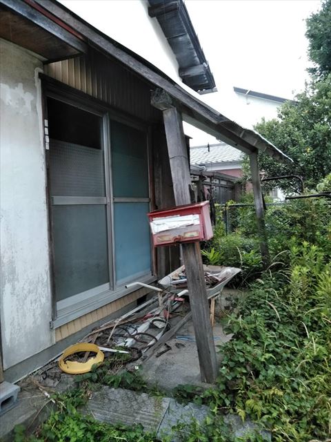 長泉町戸建住宅　波板屋根破損