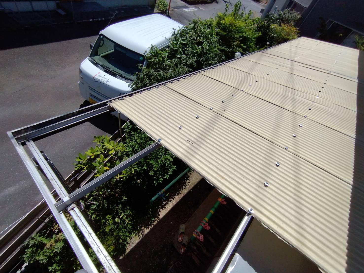 破損したポリカ