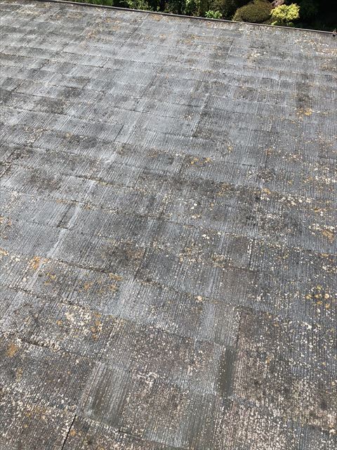 沼津市下香貫の屋根　傷みが激しい