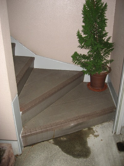 外階段床材劣化