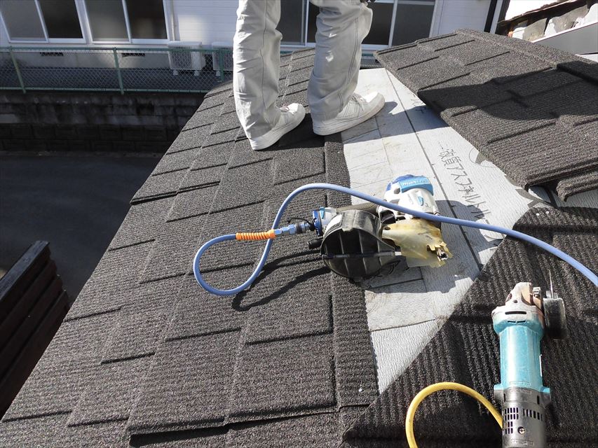 裾野市玄関上ルーフィング敷き