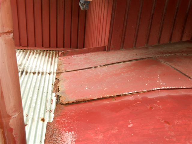 富士市玄関屋根劣化