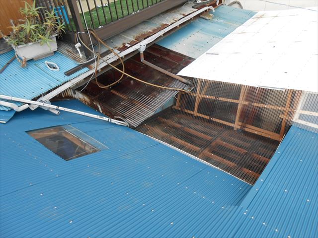 沼津市　波トタン屋根重ね葺き