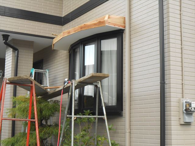 伊豆の国市アルミ製弓型出窓