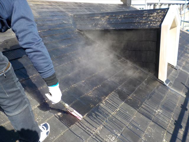 三島市アパート屋根高温により湯気