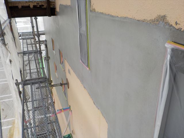 三島市外壁のクラック部分改修