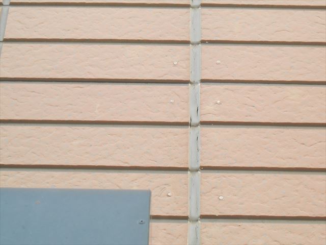 長泉町サイディング外壁目地裂け