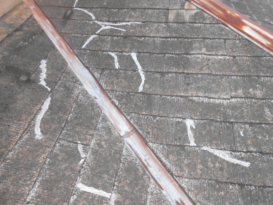 屋根材割れ補修