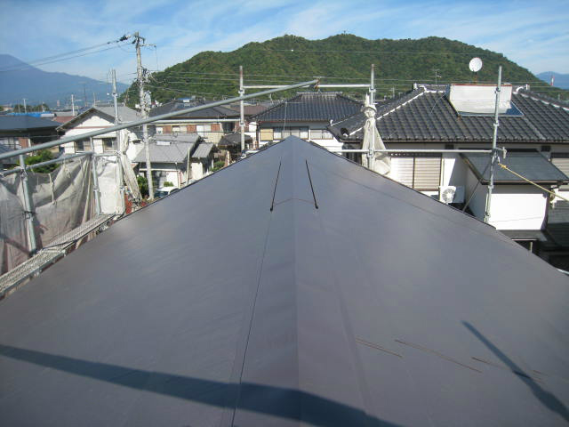 沼津市ガルバリウム鋼板葺き