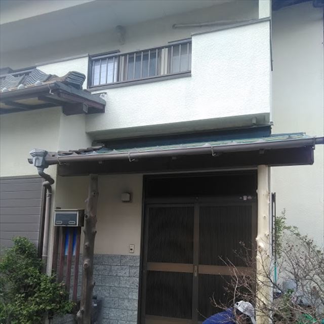 沼津市玄関屋根　柱取替完了