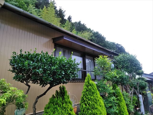 函南町　樋から水漏れ