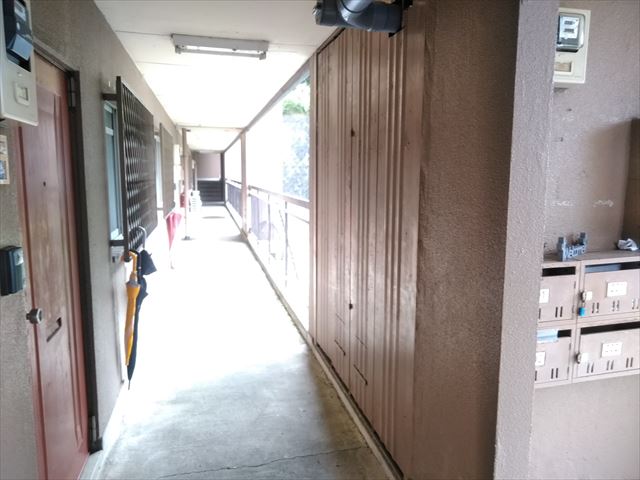 三島市3階建アパート　廊下ＰＳ