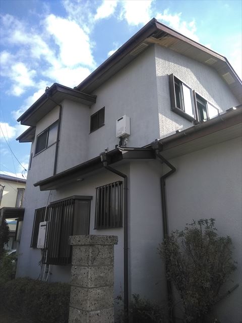 木目調軒天破損