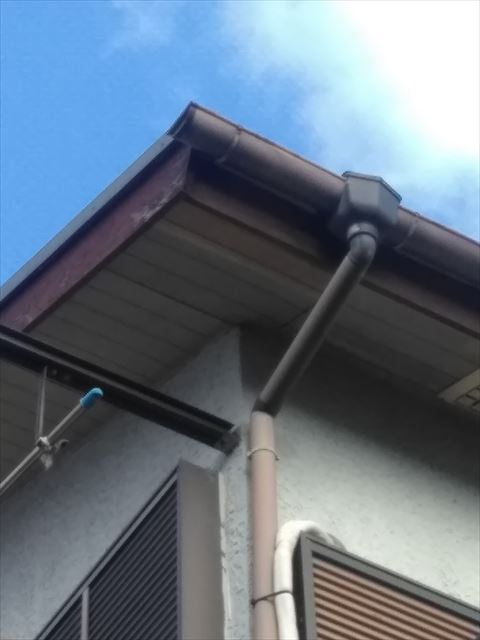 木目調軒天はがれ