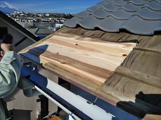 施工中　屋根下地