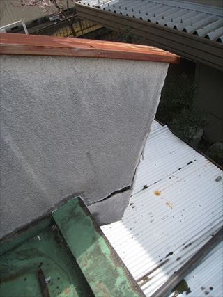 ベランダひび割れ・錆