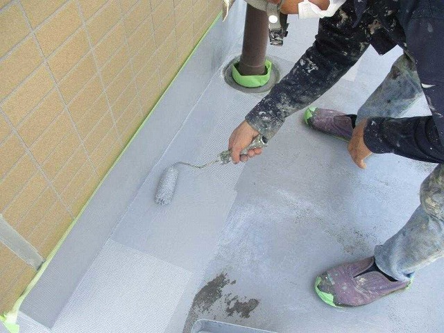 ウレタン防水　塗布