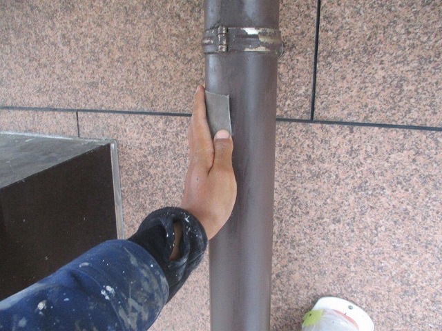 竪樋ケレン作業