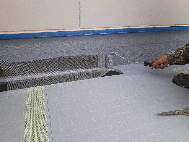 立ちあがり　塗布