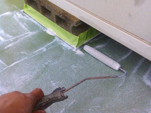 防水工事　下塗り