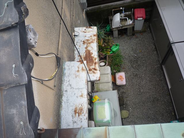 沼津市　霧除け錆