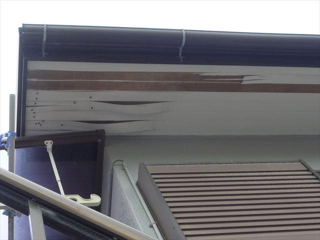 沼津市軒天ベニヤ剥がれ