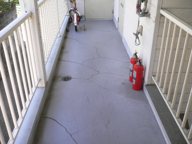 熱海市木造アパート防塵塗膜劣化