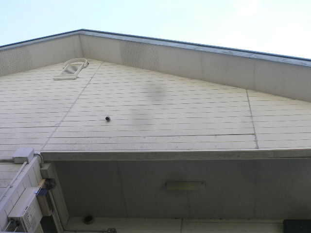 熱海市木造アパート破風板塗膜劣化