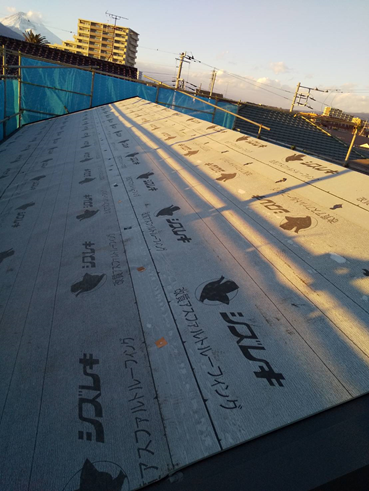 屋根カバー工法　防水紙