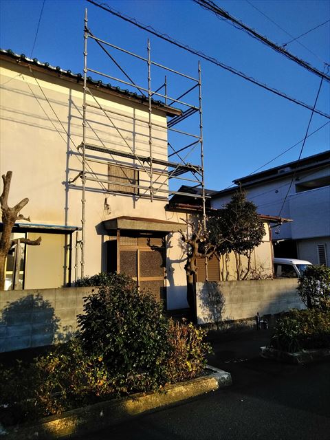 台風被害の屋根工事用足場
