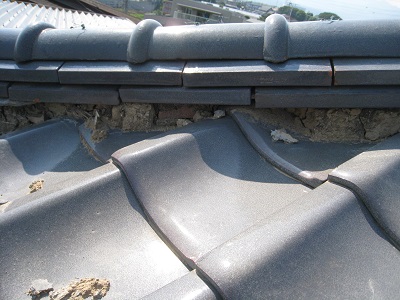 しっくい部分崩れ