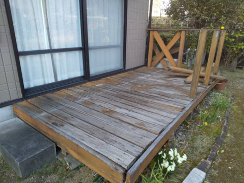函南町ウッドデッキ劣化
