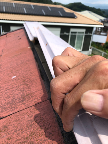 函南町棟板金浮き補修