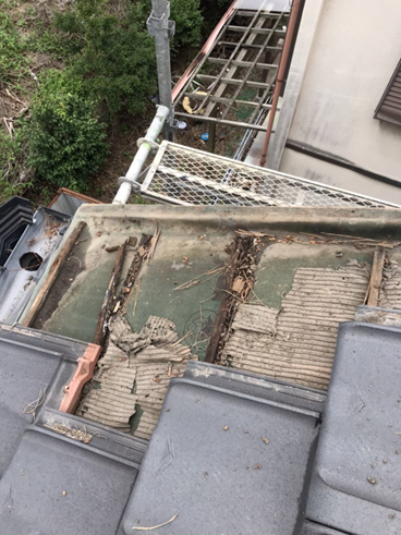 富士市瓦屋根袖瓦撤去