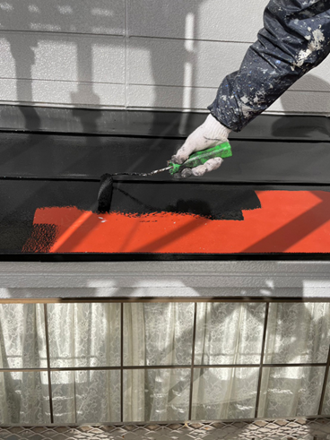 庇塗装　中塗り