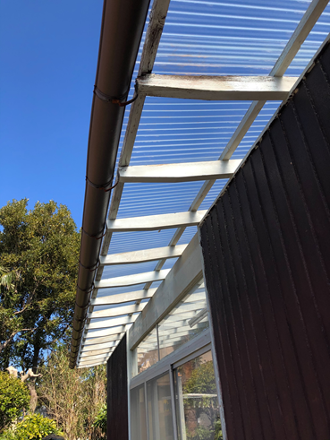 沼津市物置ポリカ屋根張替後