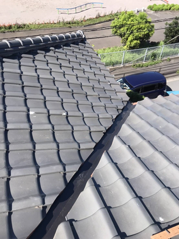 沼津市瓦屋根雨漏り谷交換