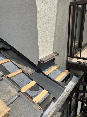 沼津市雨漏り瓦屋根桟木