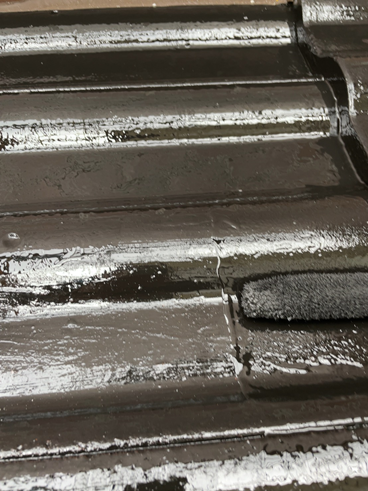 ブラウンカラー　屋根塗装　瓦