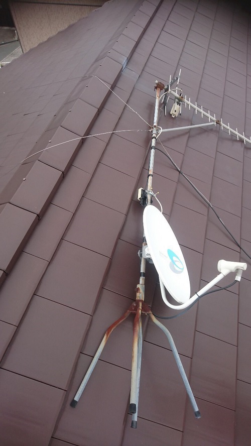 倒れたアンテナ