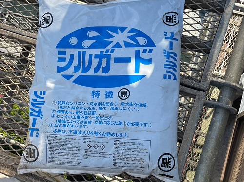 福山市にて築50年の一戸建て瓦屋根を防災瓦に屋根リフォーム工事棟瓦用のシルガード南蛮漆喰