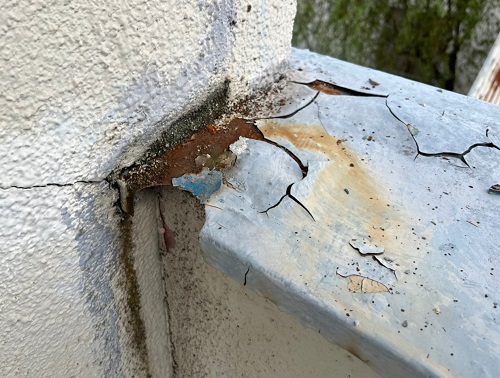 福山市ベランダ笠木修理ビフォー