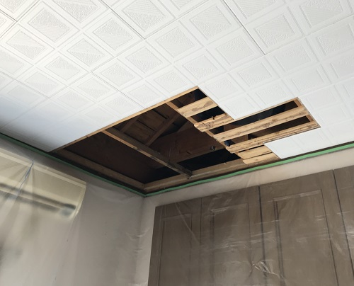 雨漏り補修下地板の交換