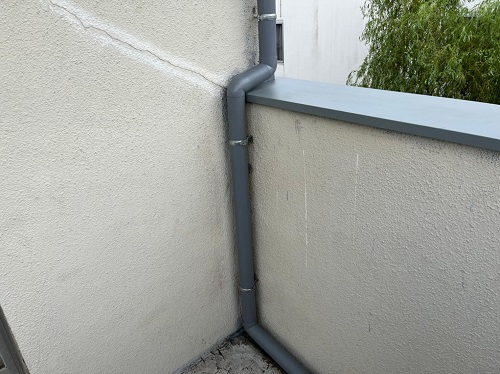 福山市ベランダ雨どい修理後竪樋