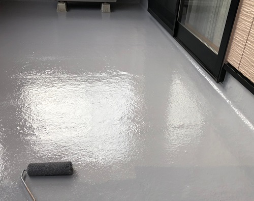 ベランダ防水上塗り