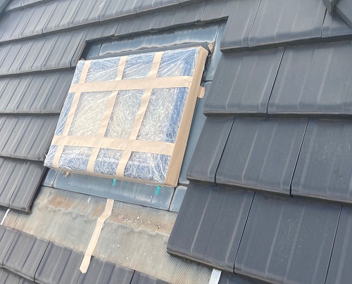 天窓雨漏り修理前