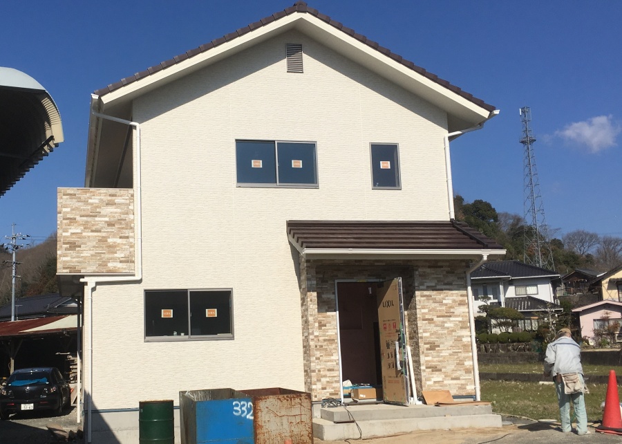 福山市の新築住宅でSEKISUI軒樋Σ90(シグマ90)と竪樋Y60Hで樋新設樋工事完了