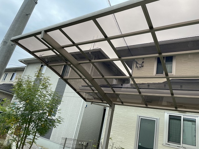 斜め方向から確認する屋根面の連続性