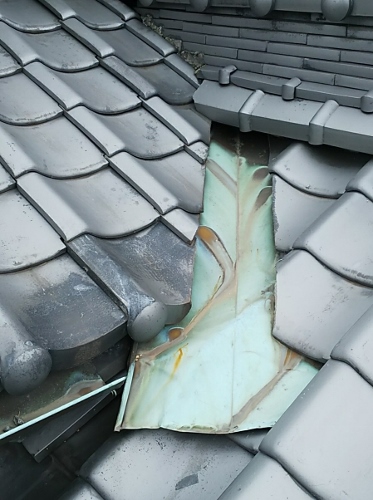 谷銅板の劣化状況